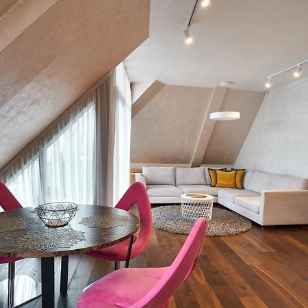Emi Apartment Ρίγα Εξωτερικό φωτογραφία